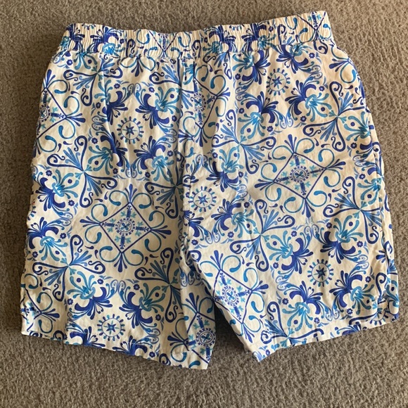 The Tiny Leo Short - Blue Mosaic Seersucker - Blue Mosaic Seersucker / 7/8Y - Picture 3 of 4